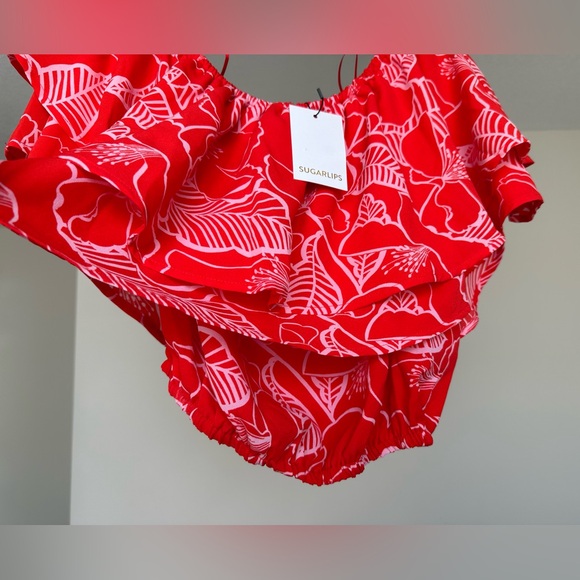 Sugarlips Vici Off-shoulder, Flowy Crop Top. NWT. - Picture 3 of 3